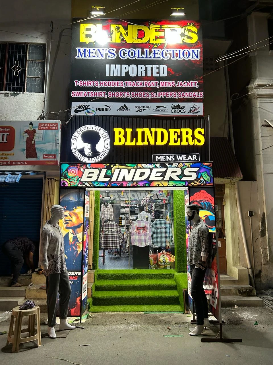 Store logo